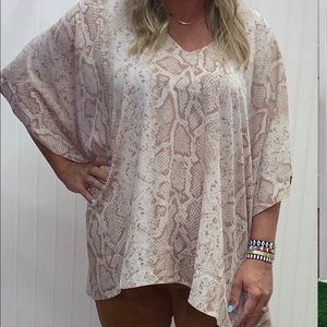 Plus size Pink cheetah blouse